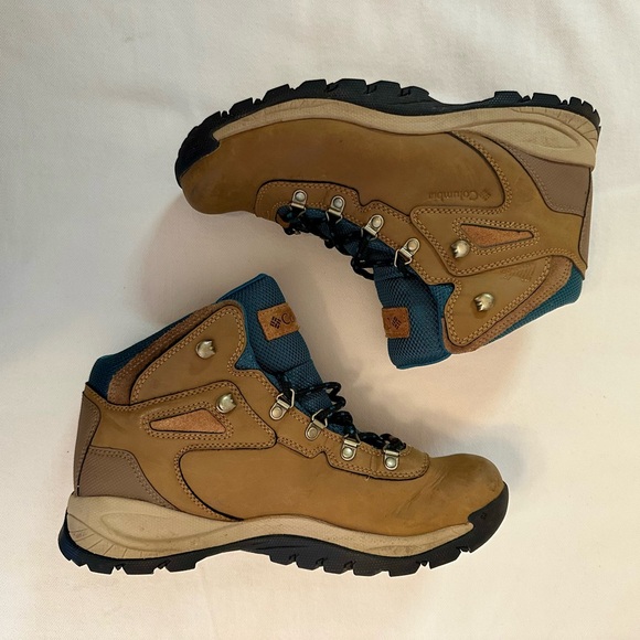 All grain leather brown & teal Columbia hiking boots - Picture 2 of 8